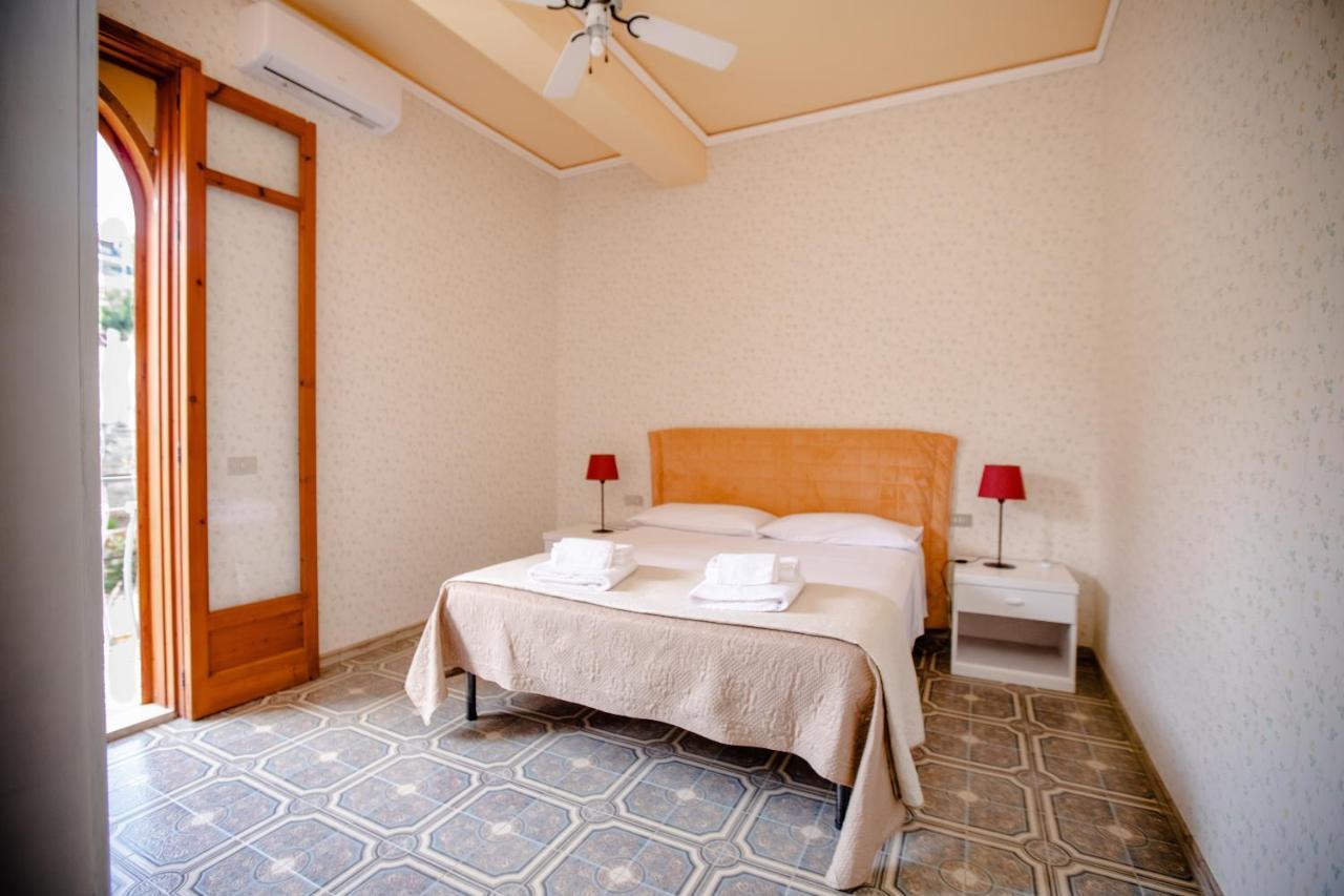 Izzhome Panorama 마리나디라구사 외부 사진