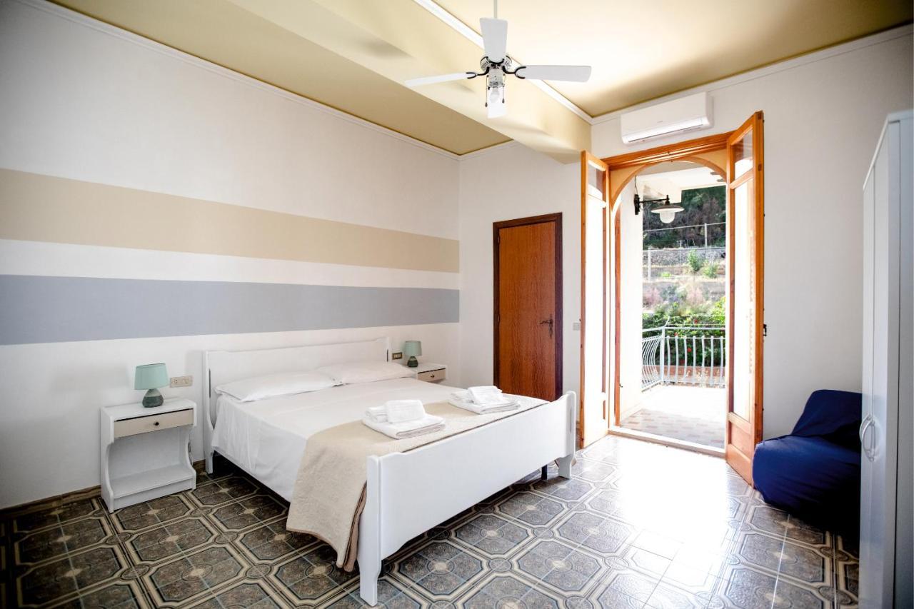 Izzhome Panorama 마리나디라구사 외부 사진